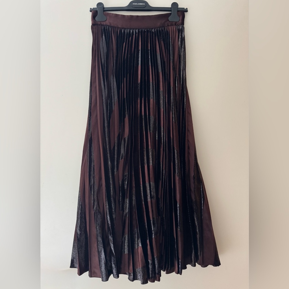 Dolce & Gabbana Pleated Velvet Skirt - Picture 8 of 10